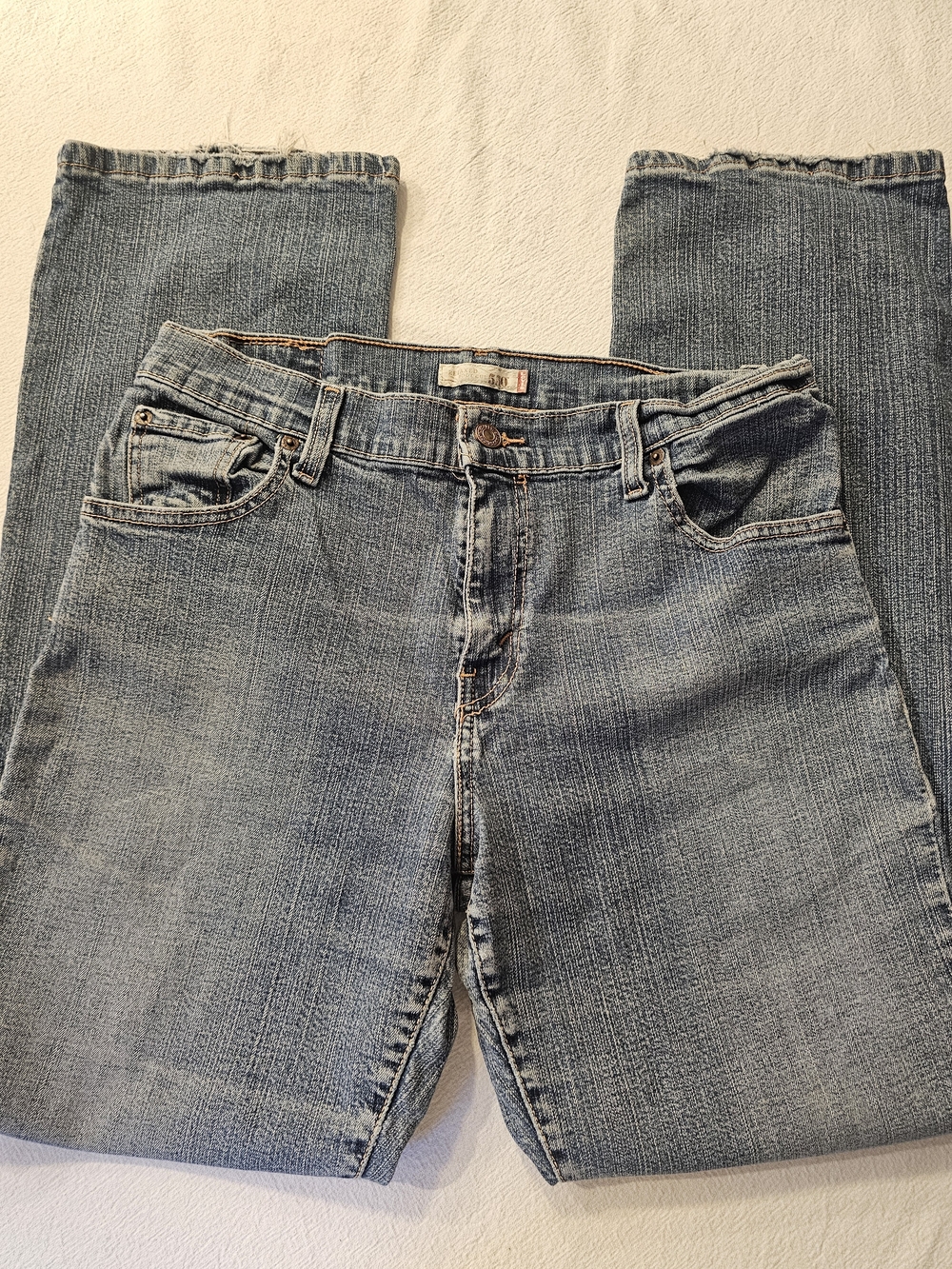Vintage Levi's 550 Women's Relaxed Fit Tapered Jeans Distressed Blue Women 12 M - Picture 2 of 11